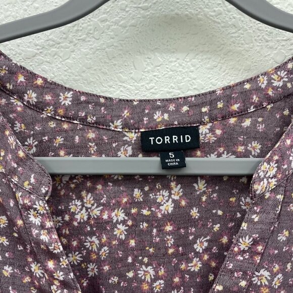 Torrid Lindsay Button-Front Dolman Top Floral Blouse Shirt 13578803 Womens sz 5X - Picture 2 of 6